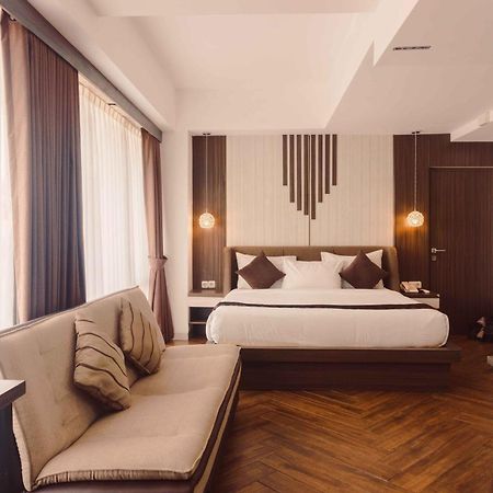 Fahira Hotel Syariah Bukittinggi Exterior foto